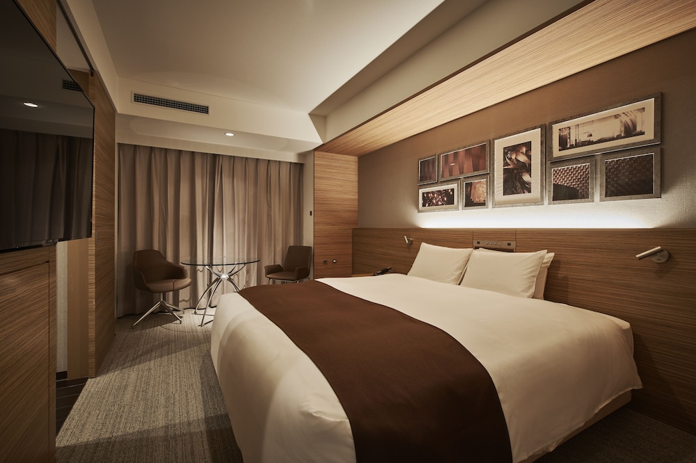 Superior, King Bed, Lounge Access, Cross Floor