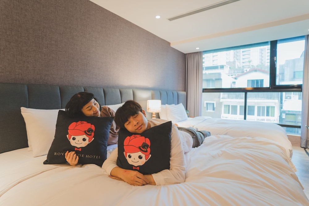 Royal Rose Hotel Xinsheng 15/35