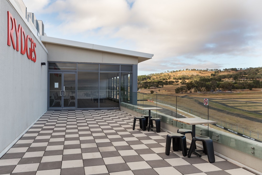 Rydges Mount Panorama Bathurst 59/66