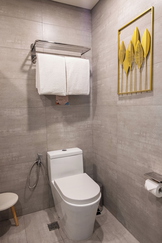 Unwnd Boutique Hotel Makati 62/63