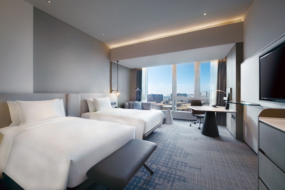 Worklife, Standard, Twin Beds