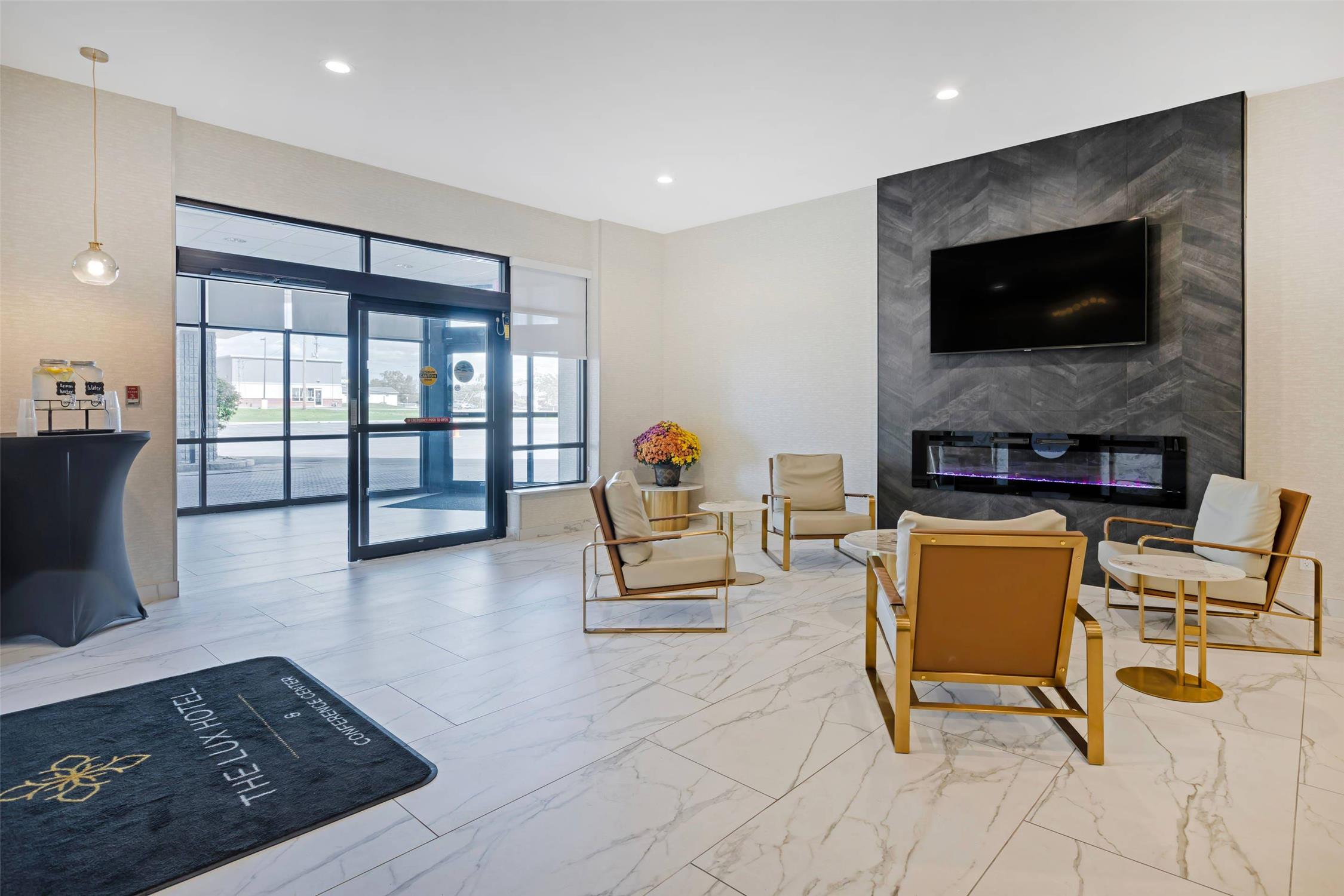 The Lux Hotel & Conference Center, Ascend Hotel Collection 23/39
