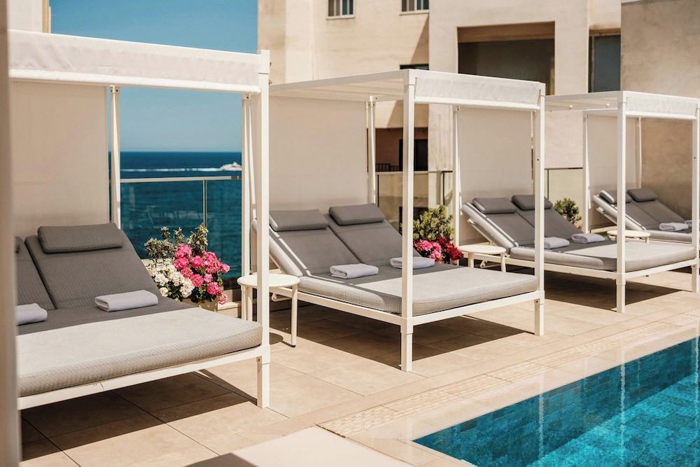 Courtyard by Marriott Sliema 30/50