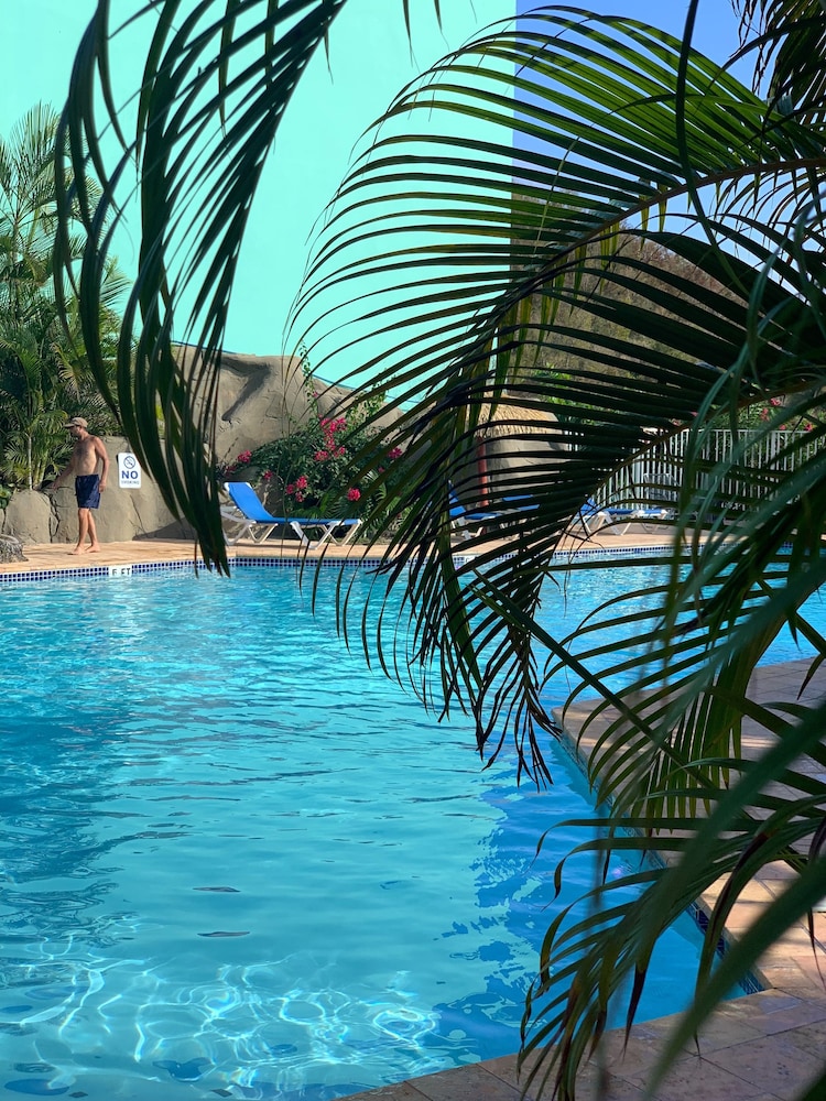 Emerald Beach Resort 18/74