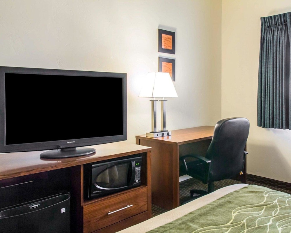 Quality Inn & Suites Vail Valley 30/35