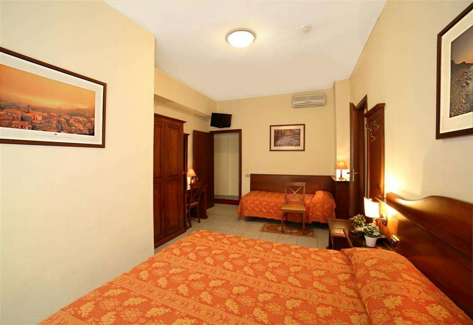 HOTEL PAVONE 36/45
