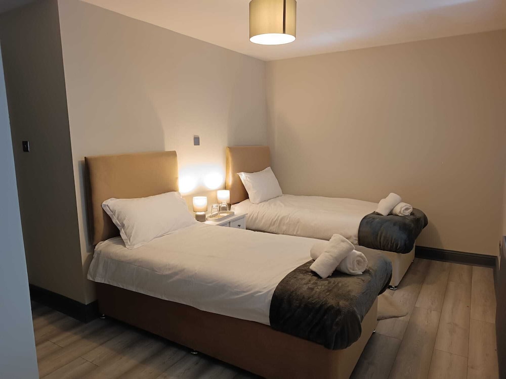 Inverness City Rooms 19/43