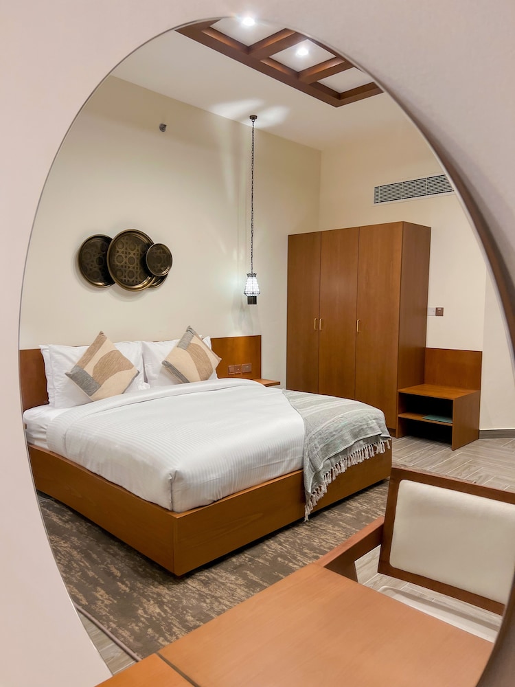 Western Hotel Liwa 7/50
