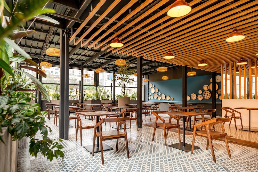 Liv Hotel Zona G 50/58
