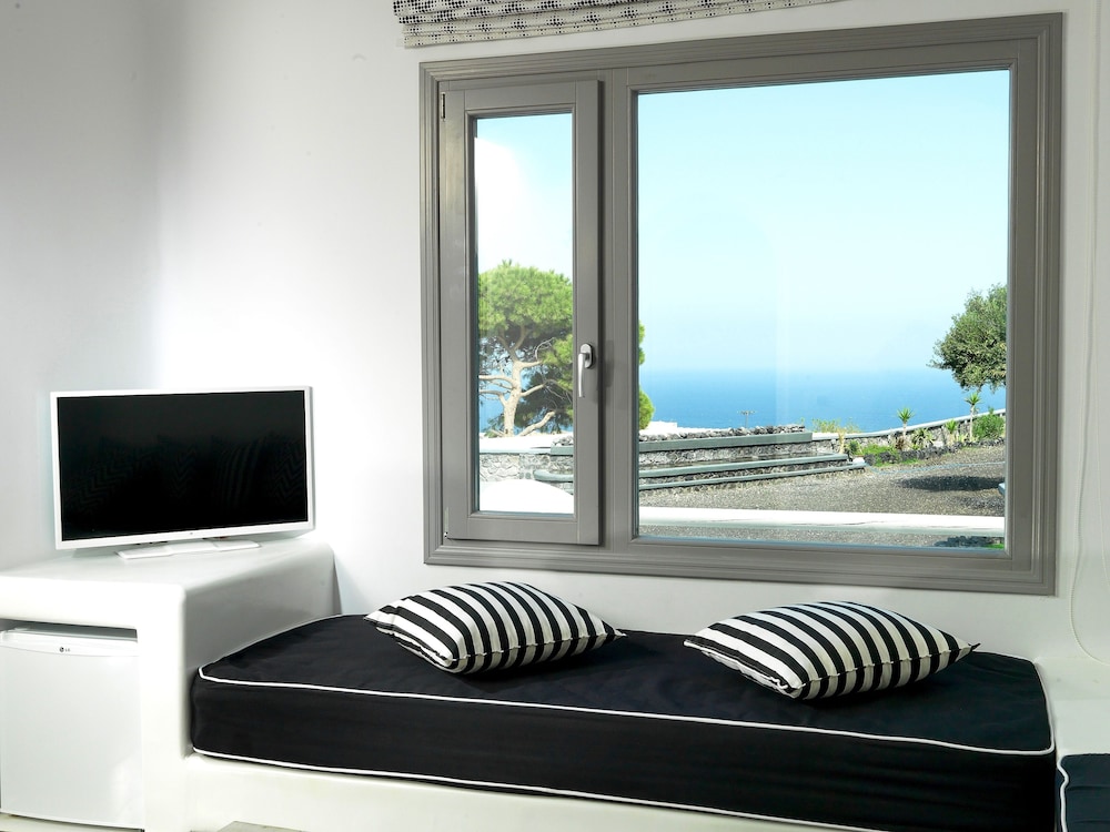 San Marino Suites 35/50