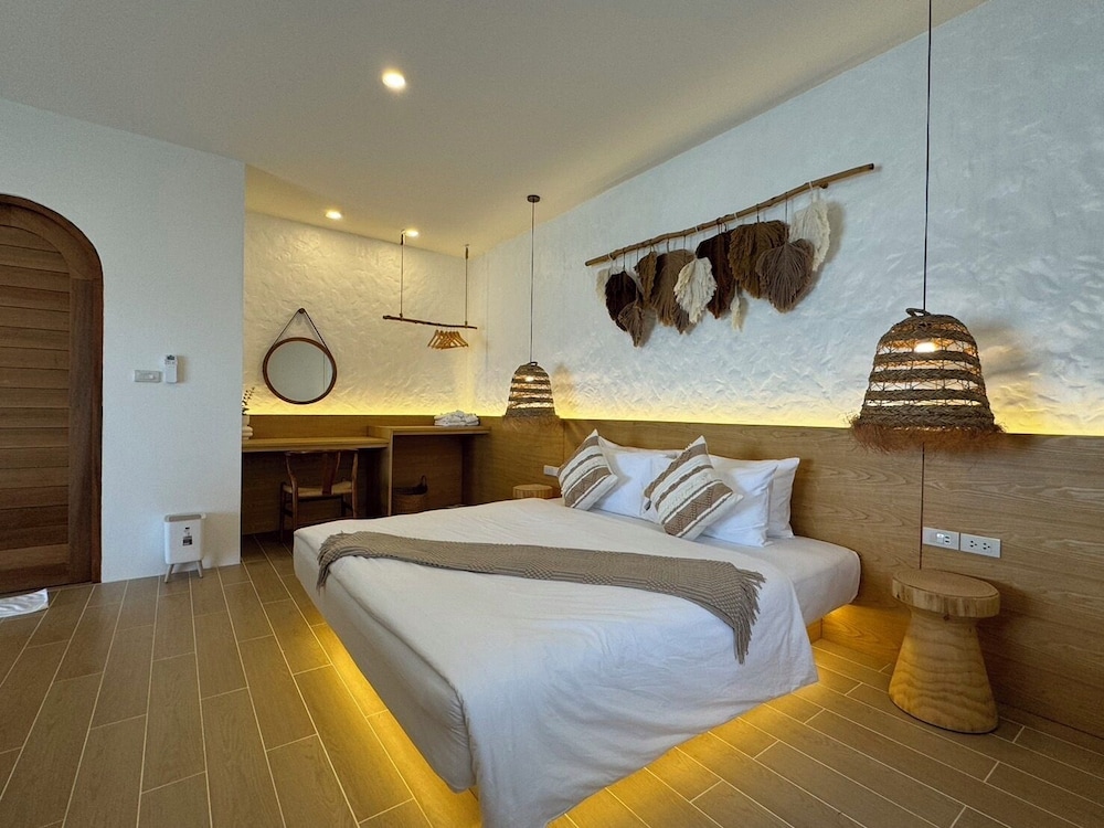 Grand, Villa, King Bed, Beach Front
