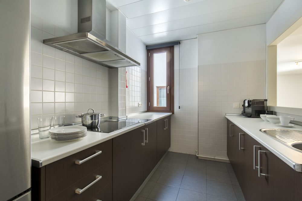 Comet Suites Elvira 48/62