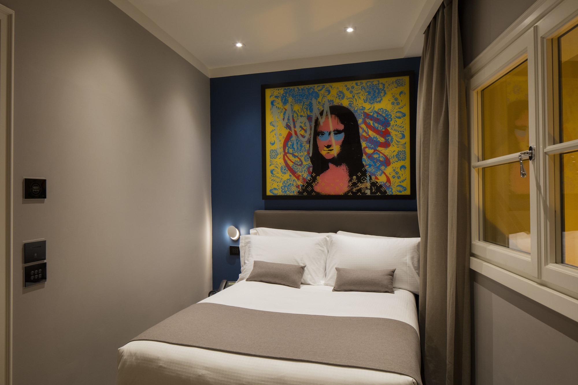 ECONOMY, LARGE SINGLE BED