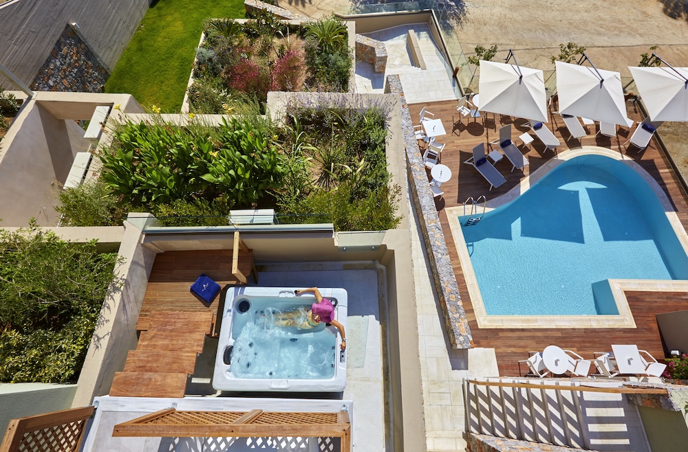 Mystery Skiathos Luxury Residence 10/61