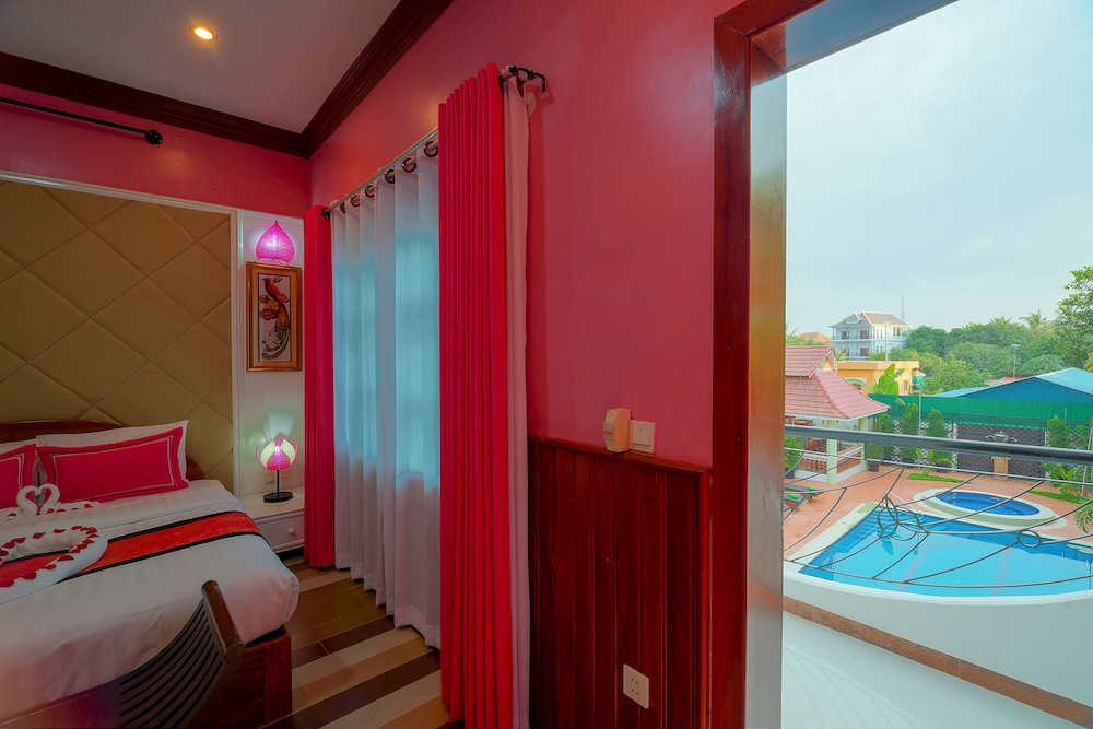 MARVEL HOLIDAY BOUTIQUE VILLA 18/65