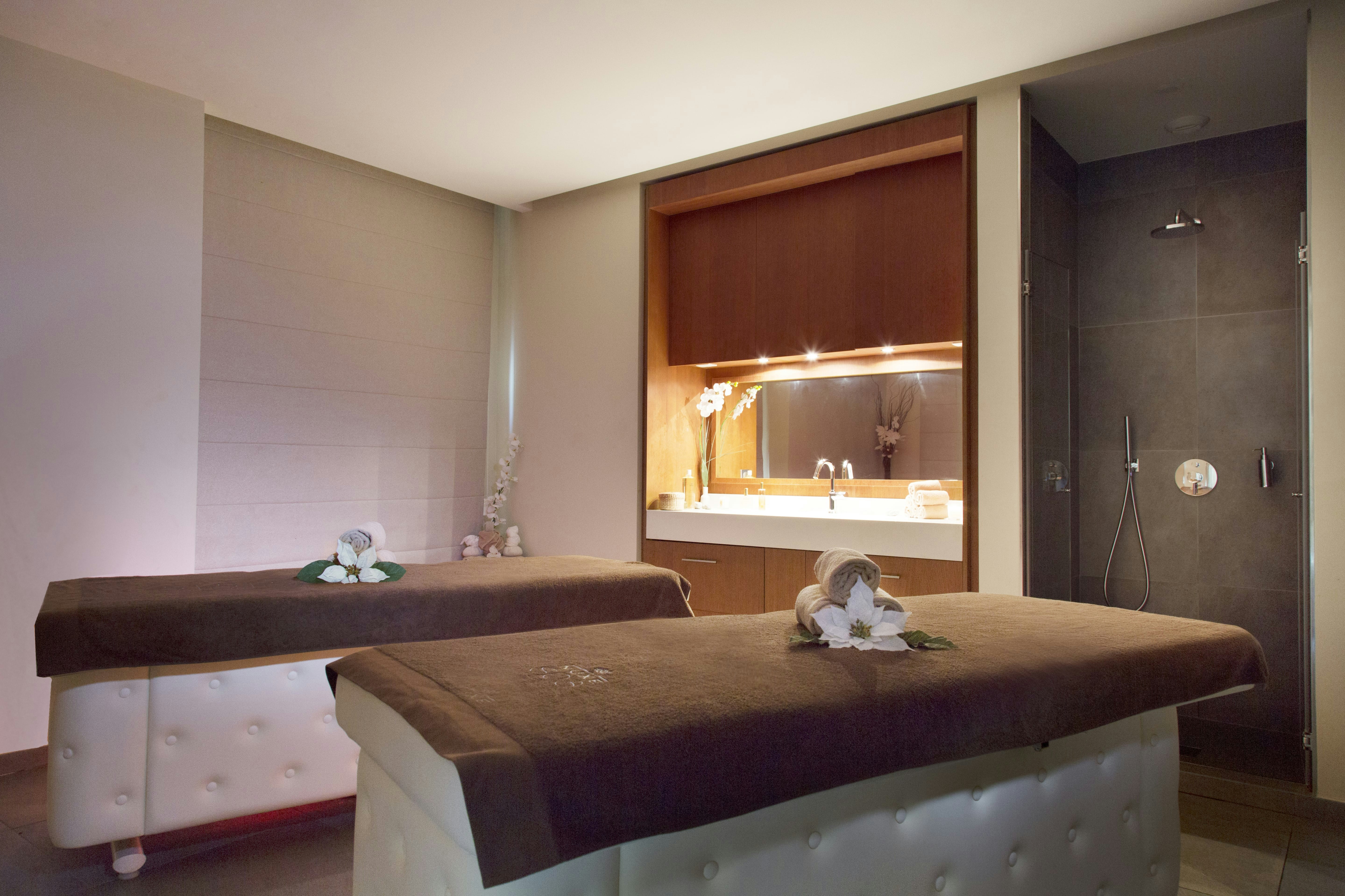 Relais Spa Val d Europe 50/50