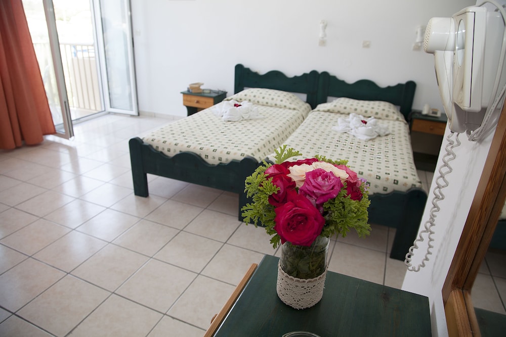 Hotel Athinoula 50/66