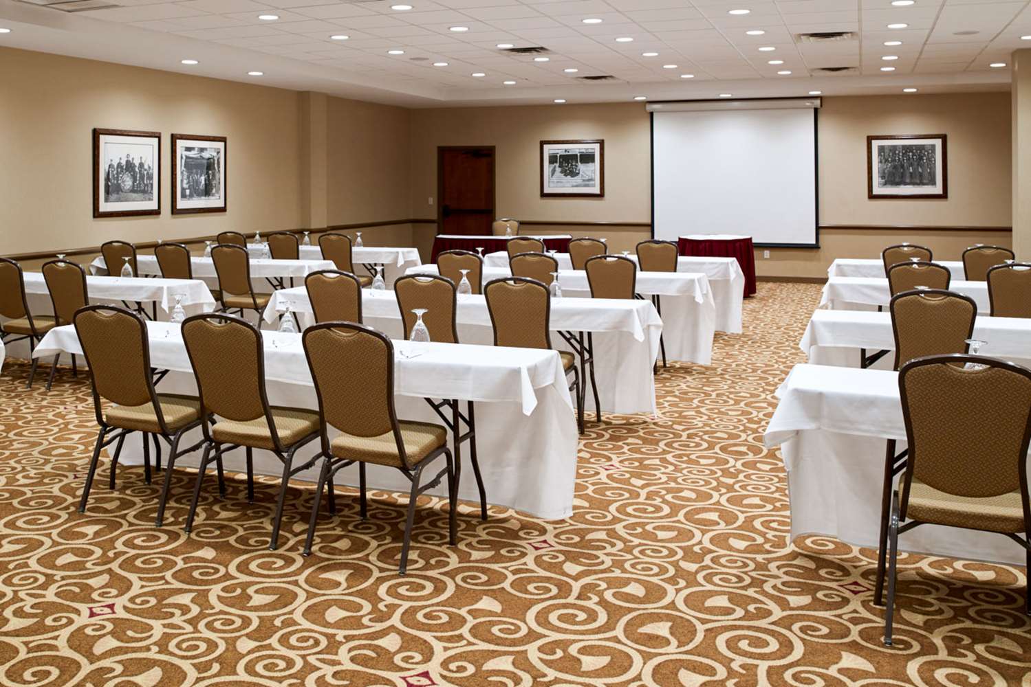 Clarion Hotel Portland Airport ME 11/16