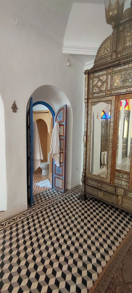 Riad Ifoulki 48/53
