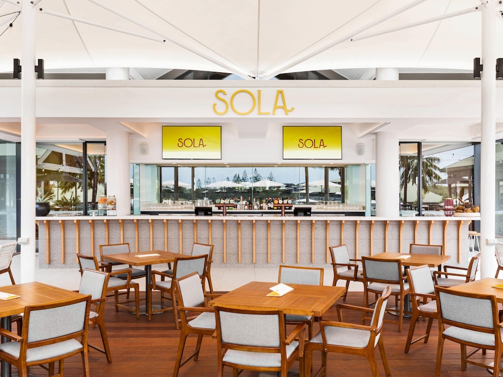 Novotel Sunshine Coast Resort 32/50