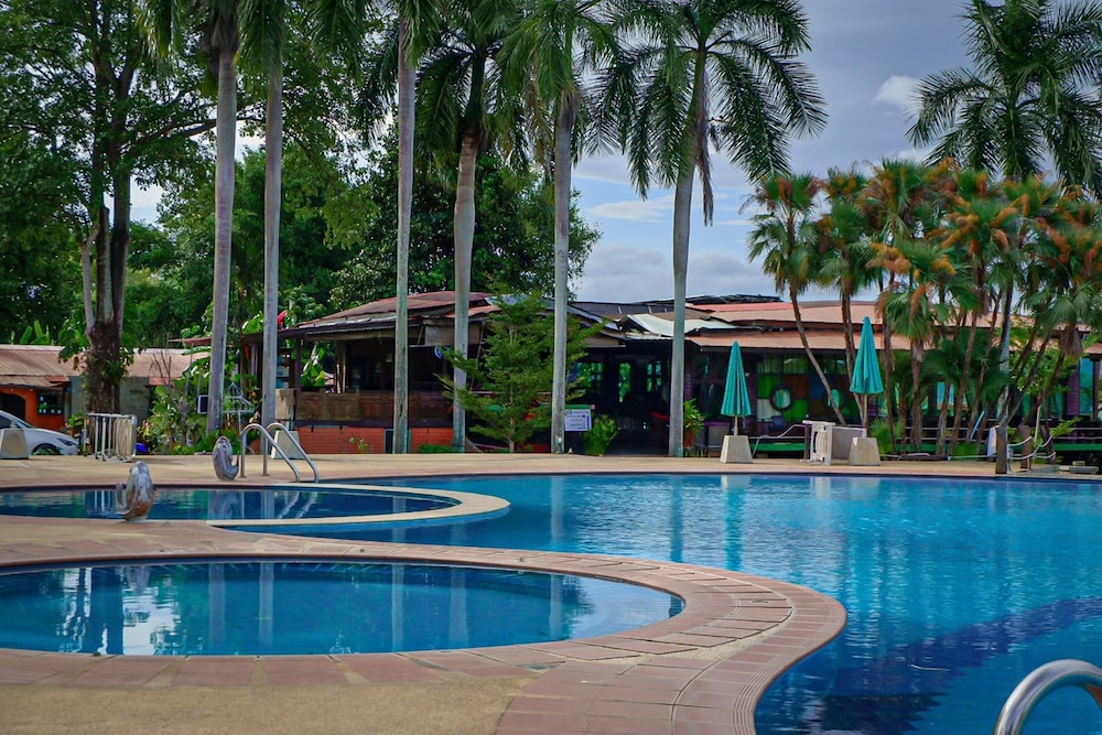 Kaengkrachan Boathouse Paradise Resort 76/78