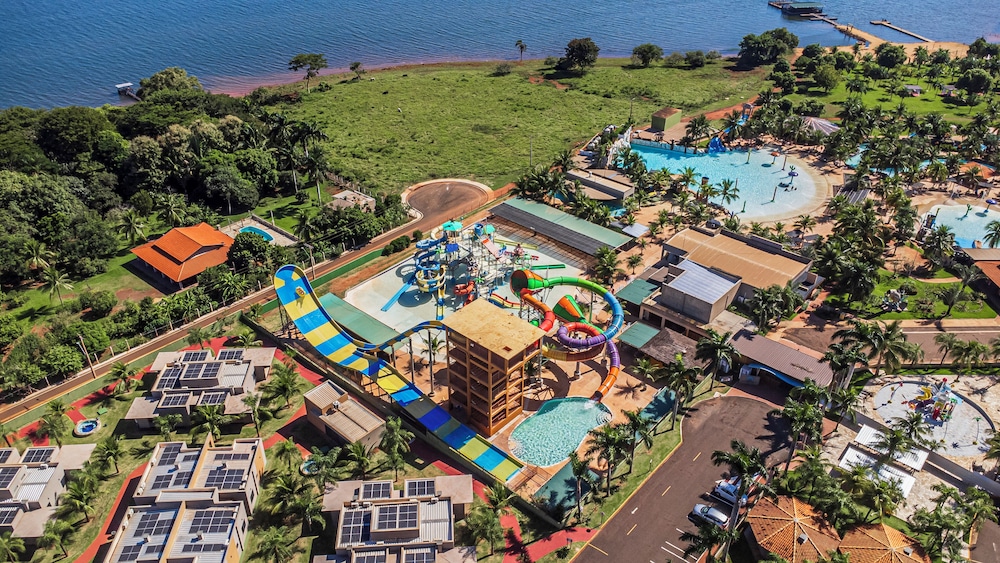 GRANDES LAGOS RESORT E PARQUE AQUATICO 39/47