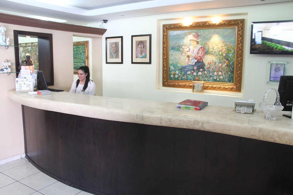 Hotel Rincón Real Suites 2/48