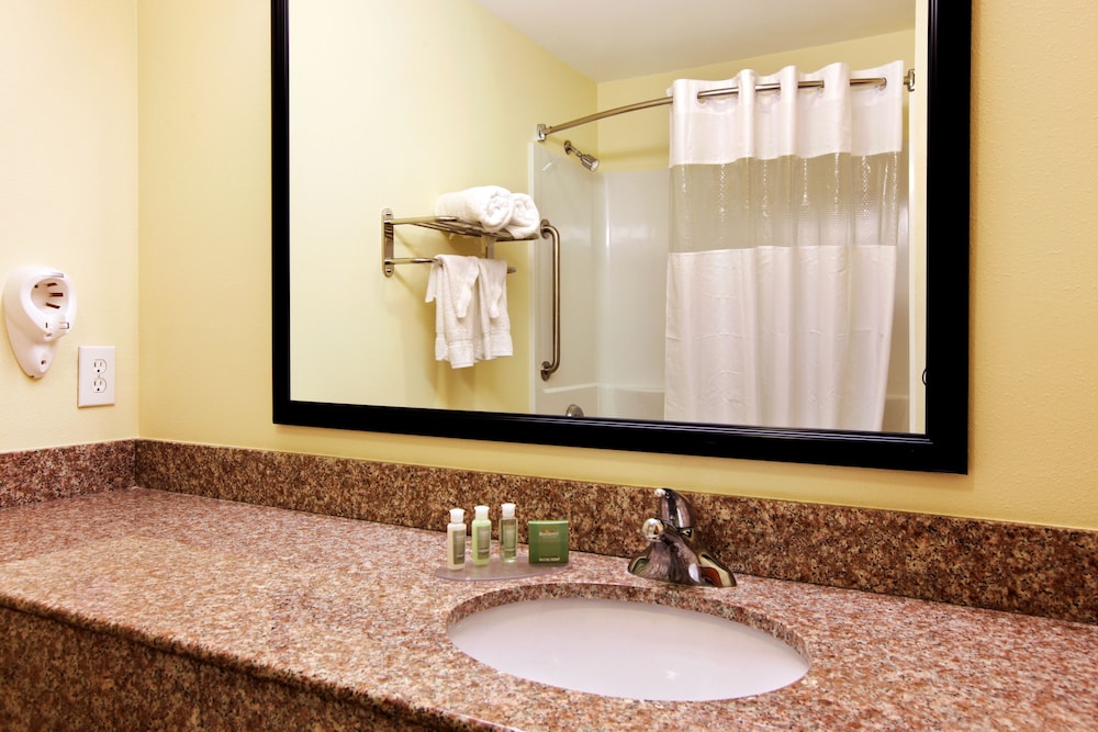 Baymont By Wyndham Savannah South 41/49