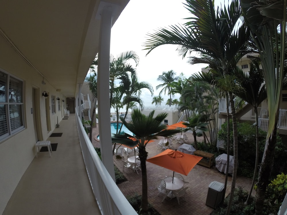 Silver Seas Beach Resort 51/67