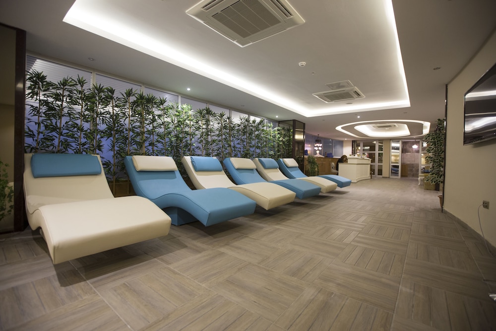 World Point Reis Inn Hotel 35/50