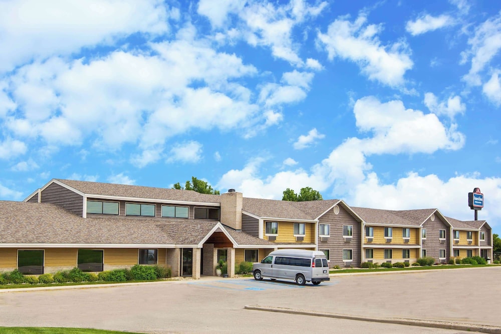 AmericInn by Wyndham Clear Lake 45/52