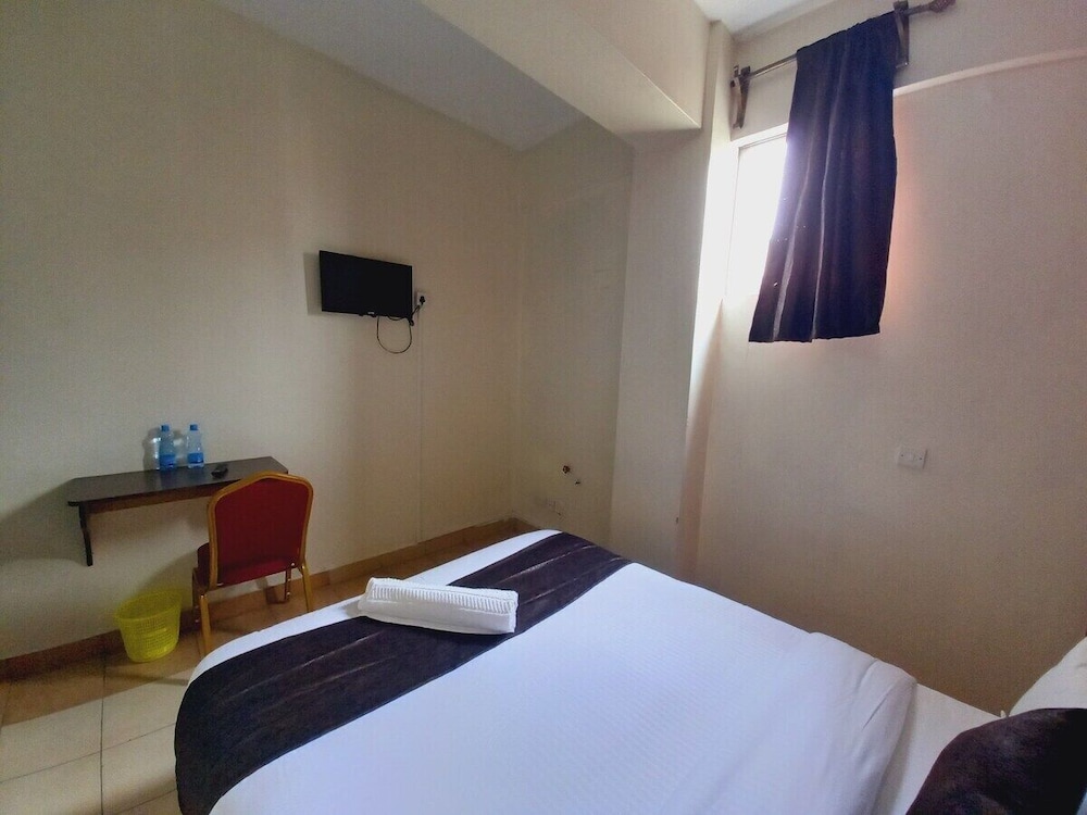 Fahari Triple Hotel 12/50