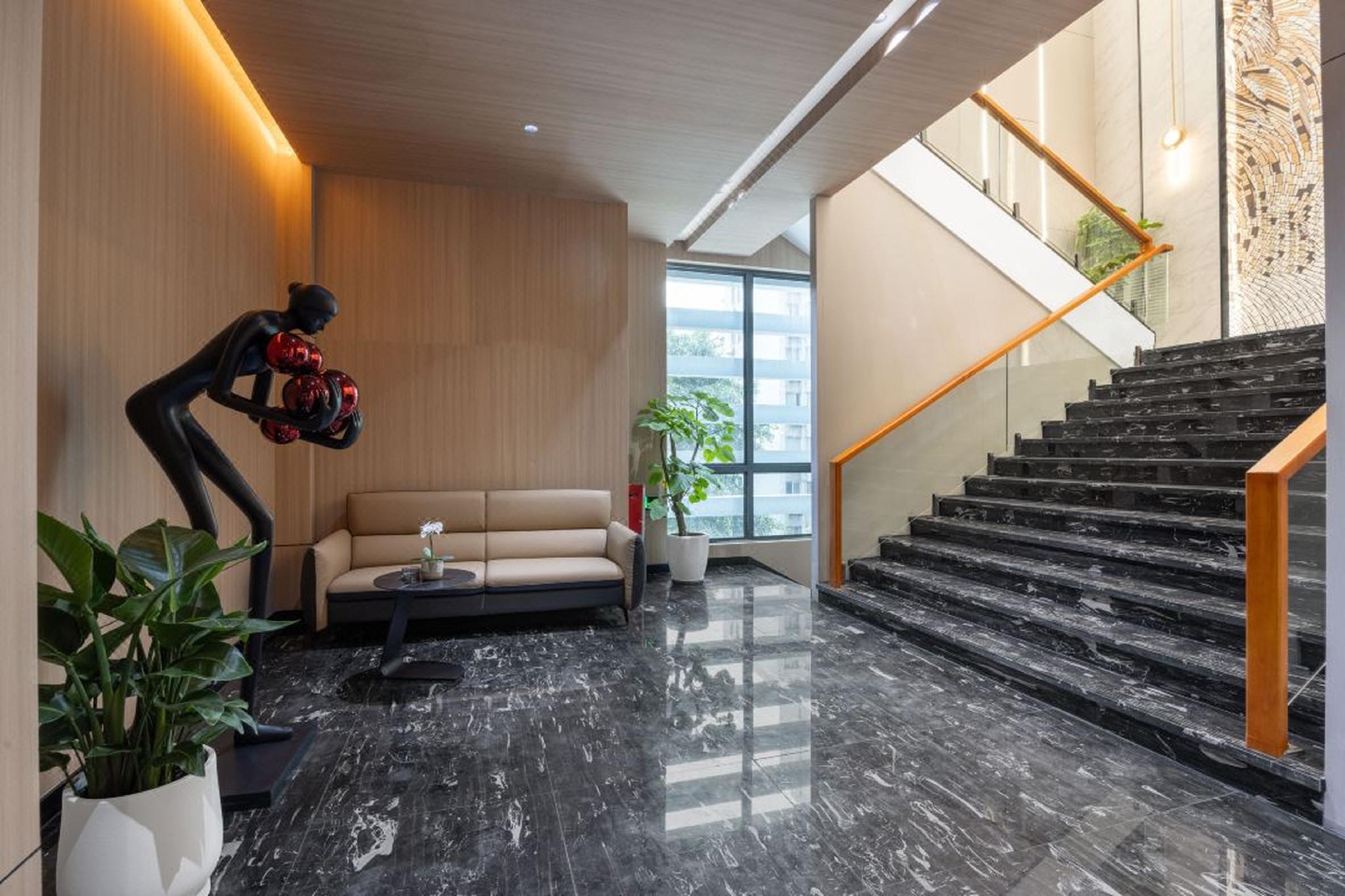 Guangzhou Lingyue Hotel (Canton Fair Transfer Service) 8/28