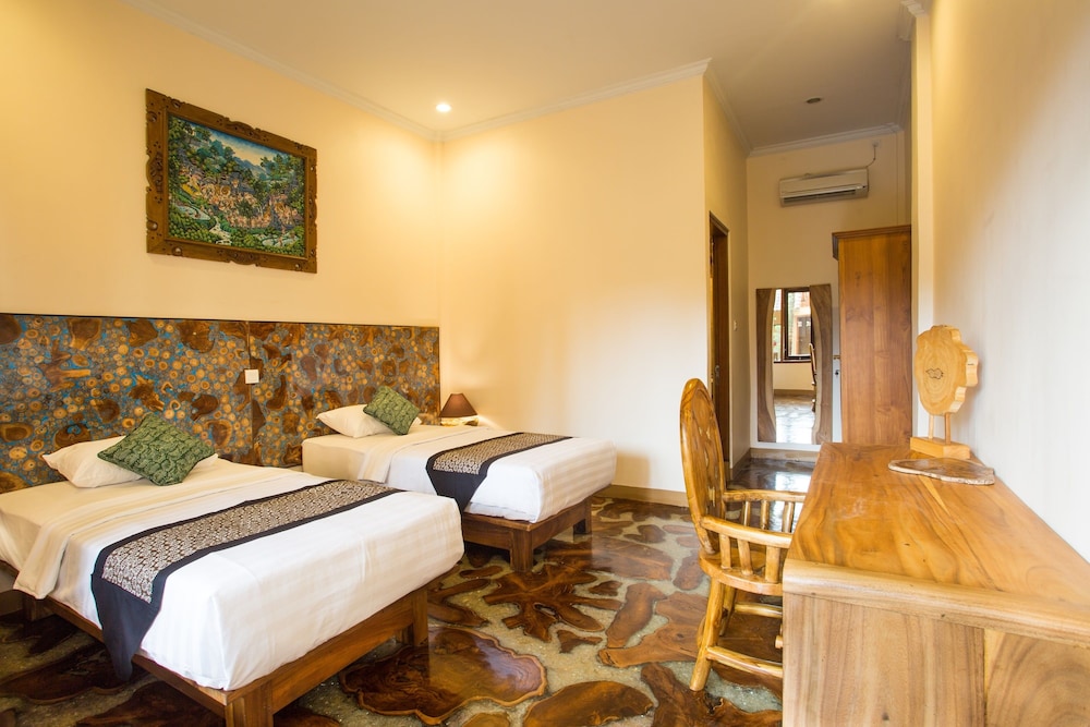 SUPERIOR, DOUBLE OR TWIN BED