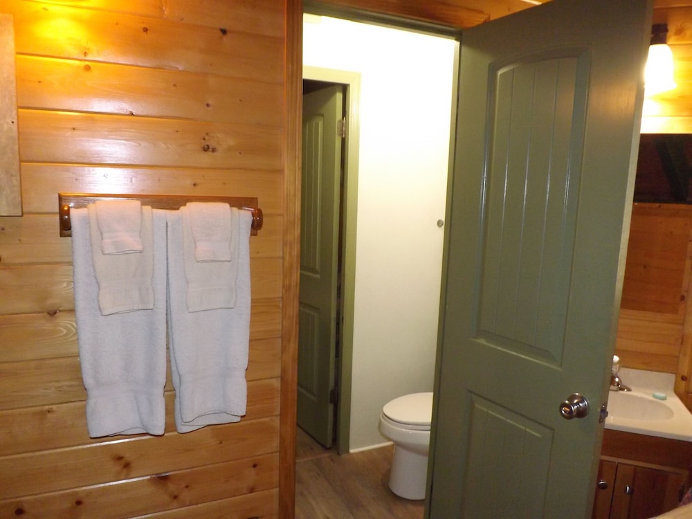 Cabin, 1 Single and 3 Double Beds, Private Bathroom