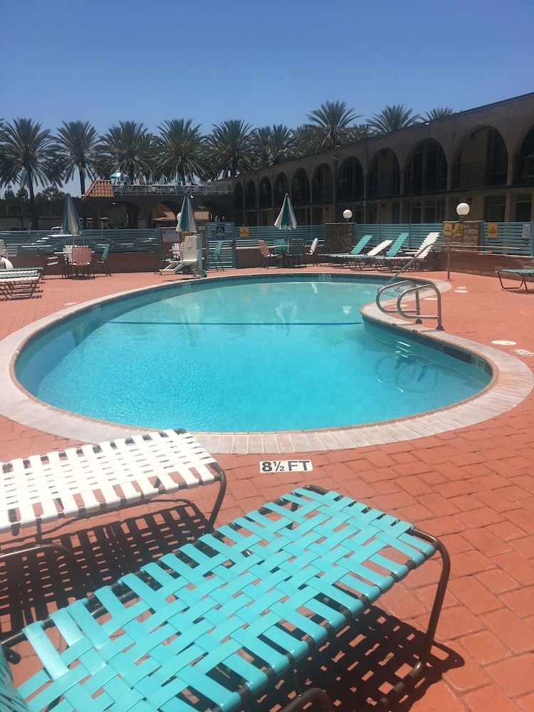 Kings Inn Anaheim 43/62