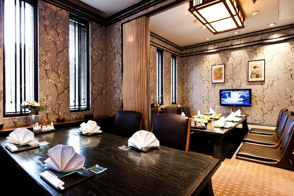 Royal Princess Larn Luang Bangkok Hotel 52/69