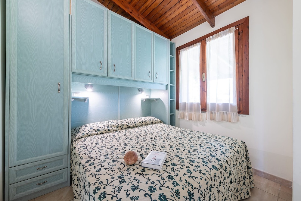 2 BEDROOMS, BUNGALOW