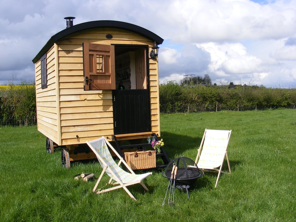 Marshwood Farm B&B And Shepherds Hut 12/33