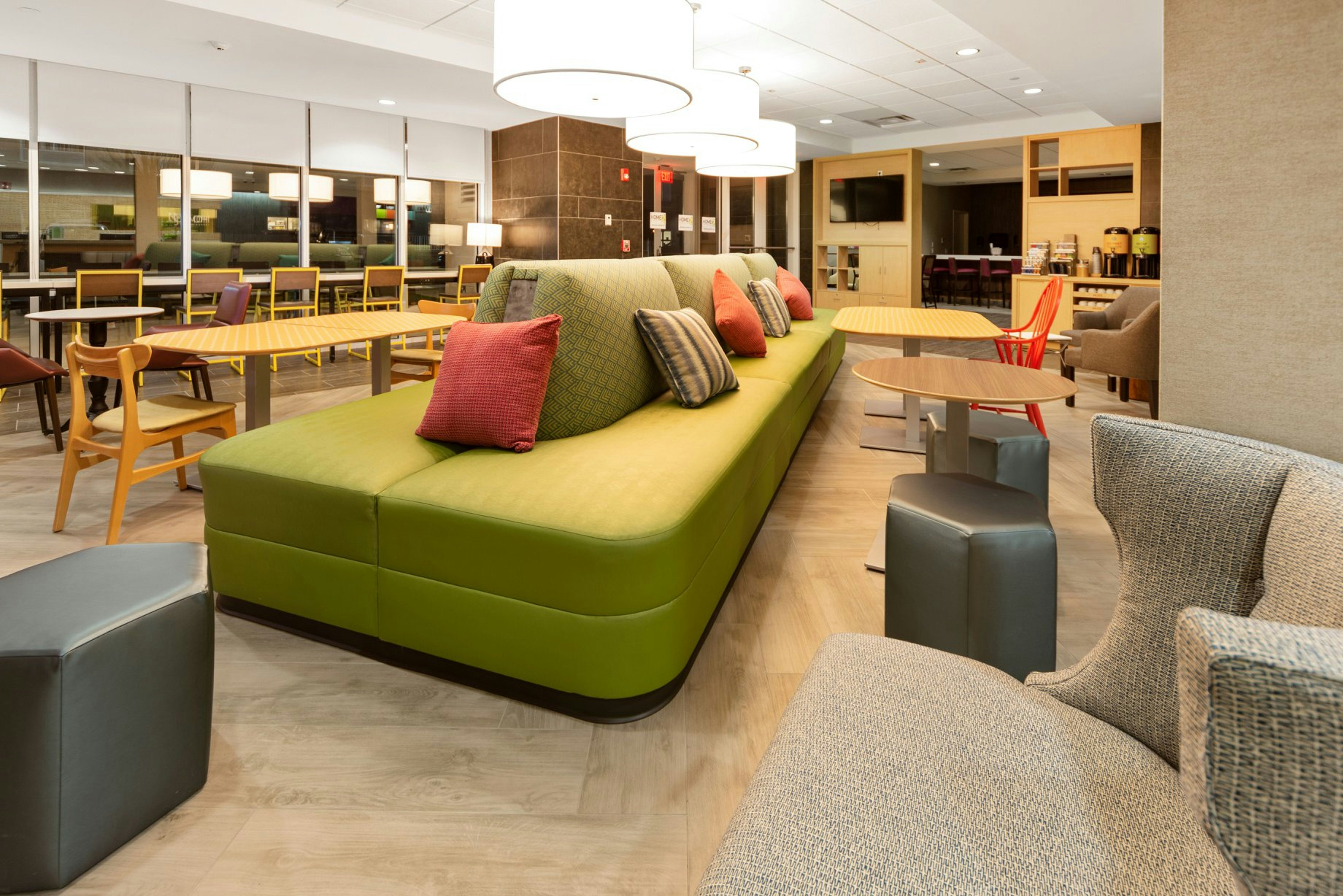 Home2 Suites by Hilton Newark Airport 14/25