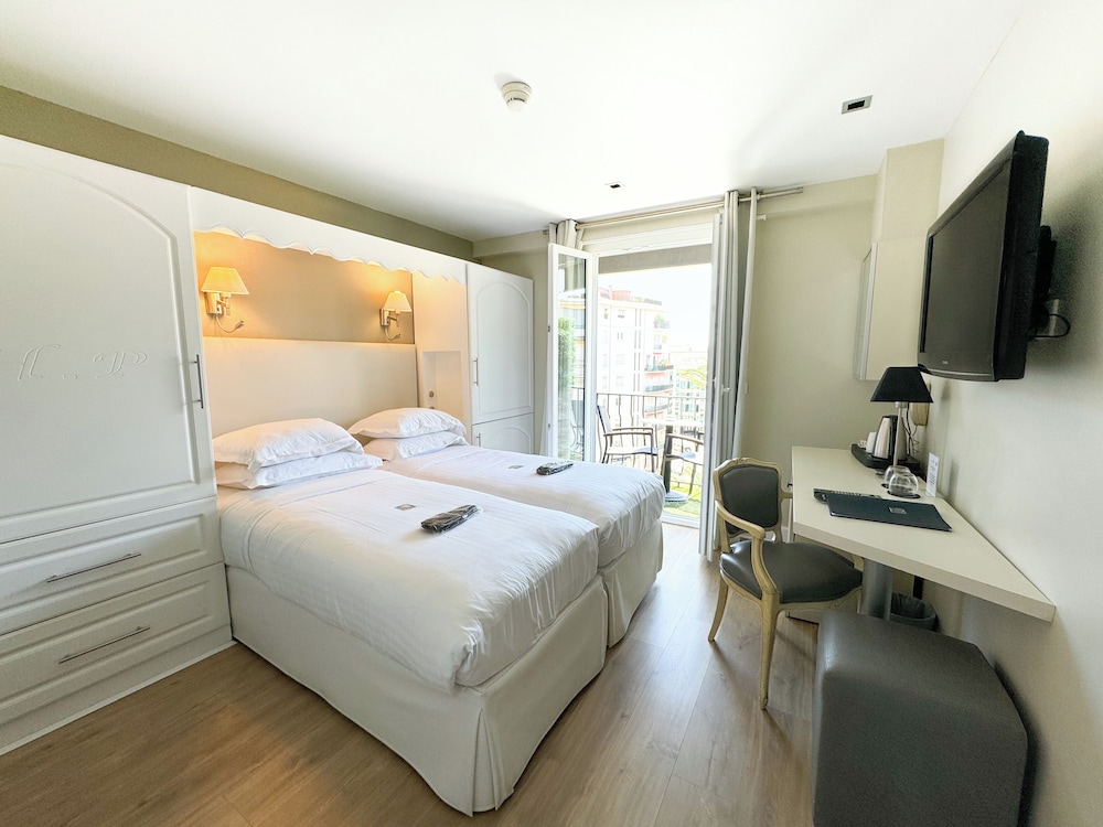 ROOM, DOUBLE BED, GARDEN VIEW, BALCONY
