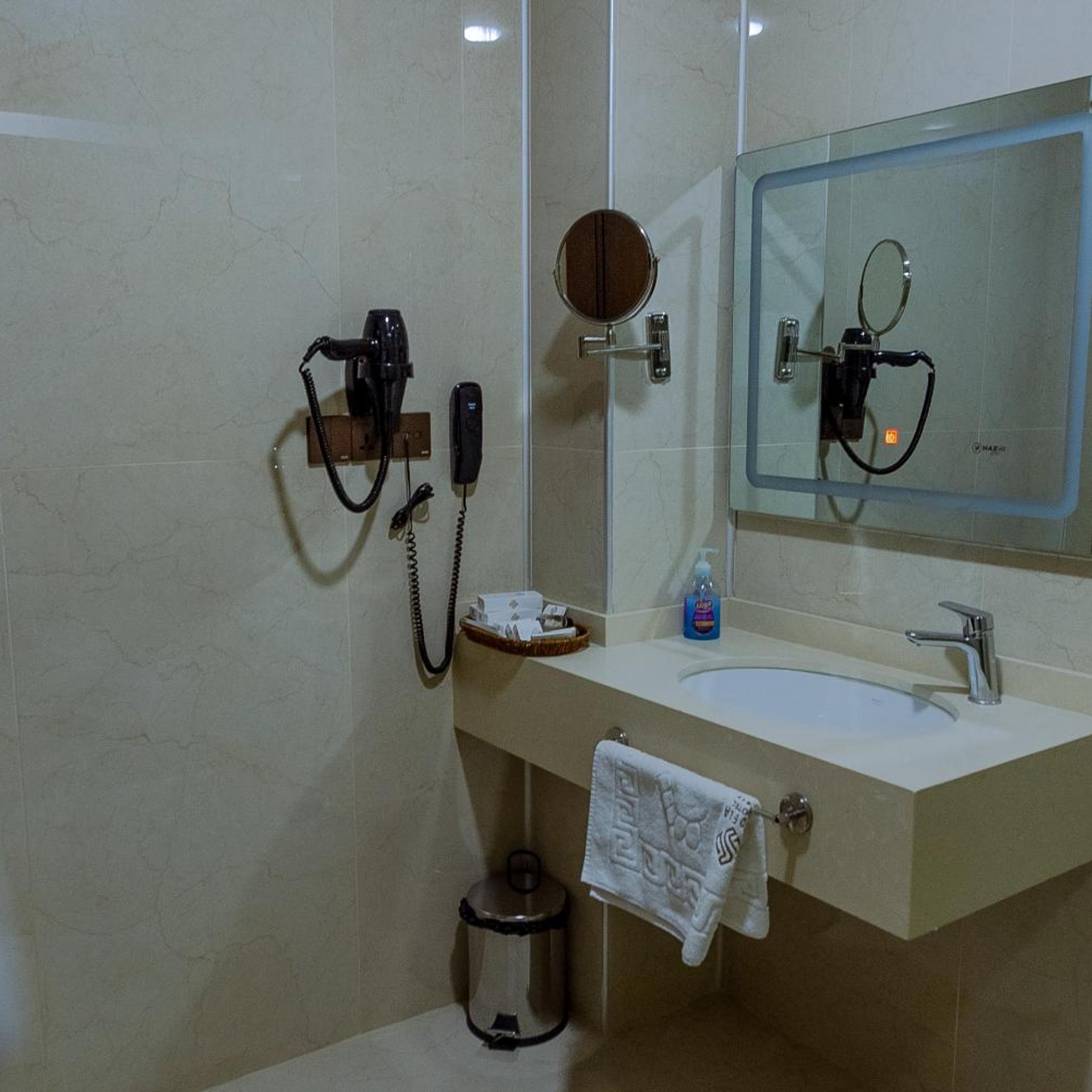 Sofia Hotel 56/64