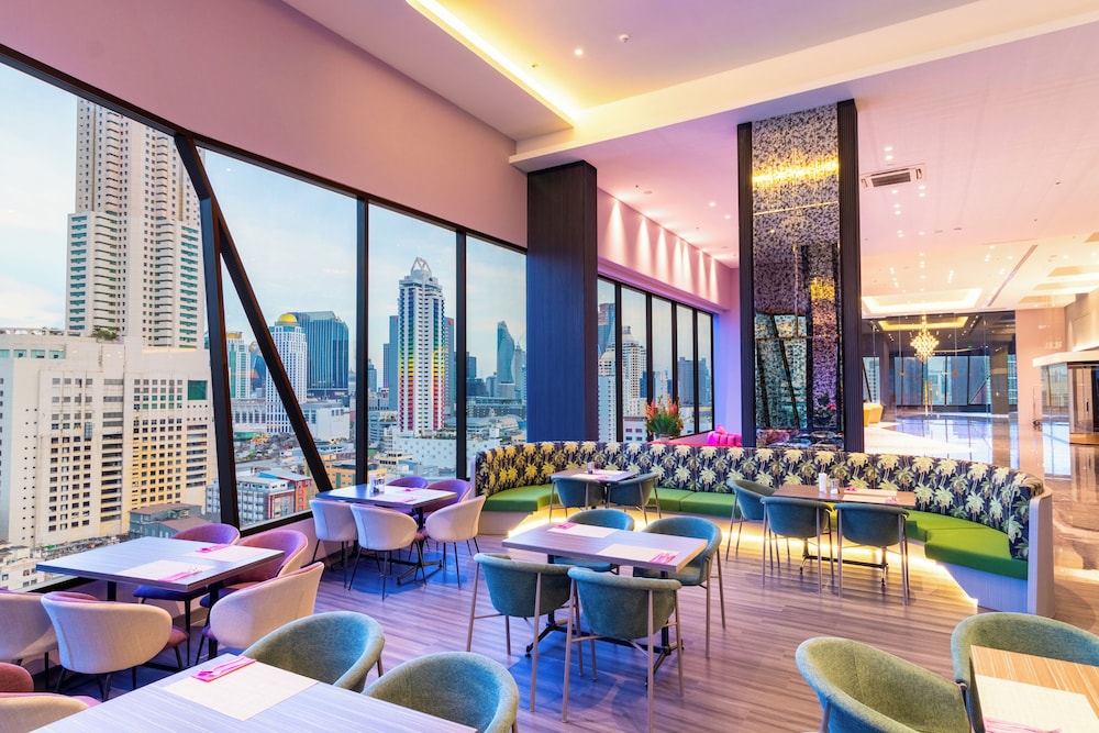 Queensland Hotel Bangkok 38/50