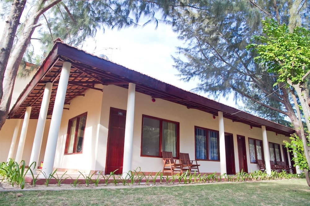 The Beach House Resort 2/56