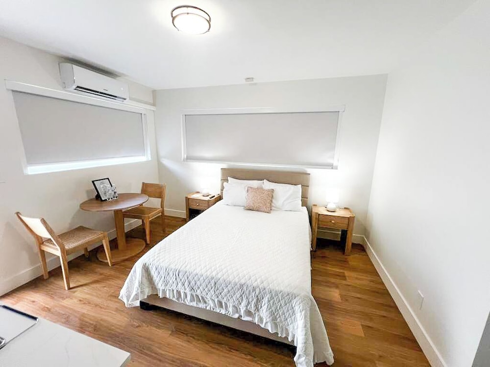Tiana Beach Inn 15/48