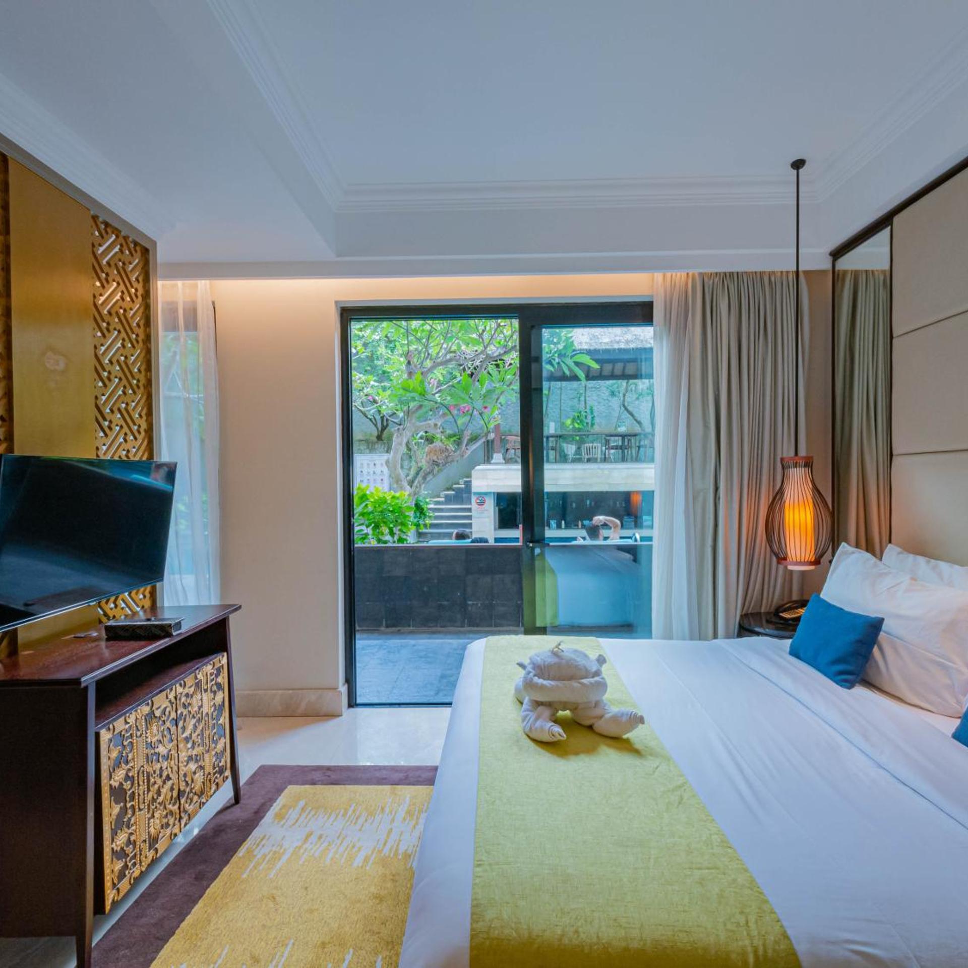 Premier, Pool Access