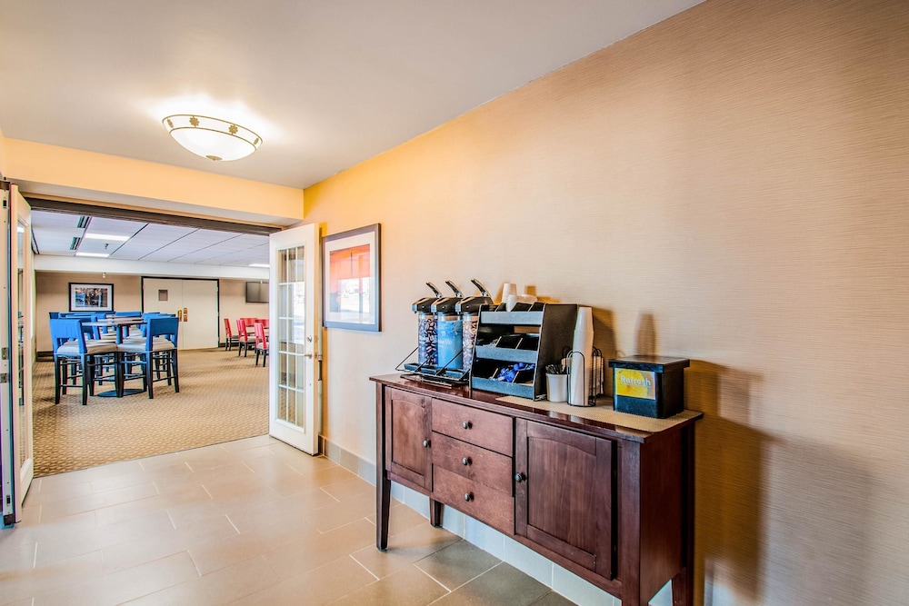 Comfort Inn Falls Church - Tysons Corner 27/35