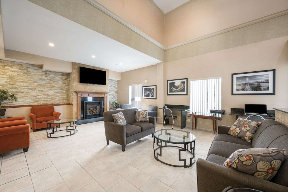 Quality Inn and Suites Fishkill South Near I-84 35/52