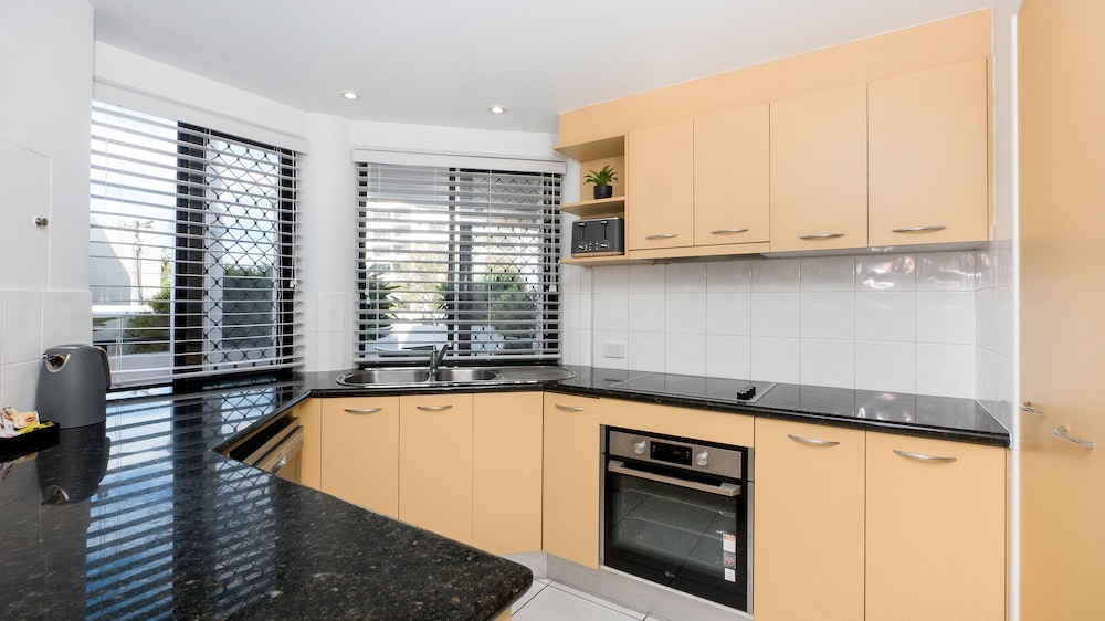 Aegean Mooloolaba 54/65