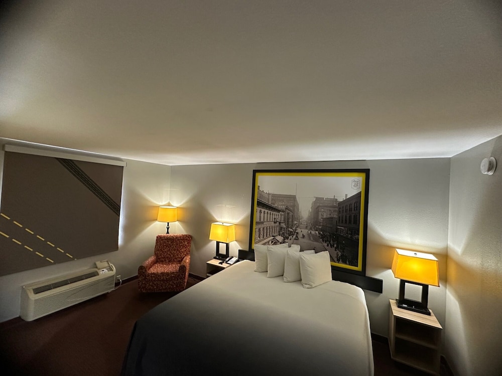Super 8 by Wyndham Fort Scott 11/49